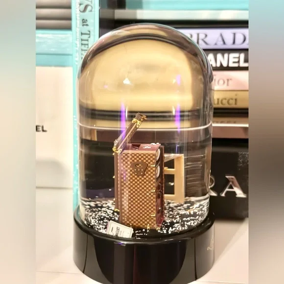 Louis Vuitton Snow Globe - Picture 5 of 6